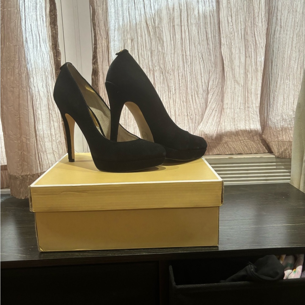 Michael Kors Black high heels